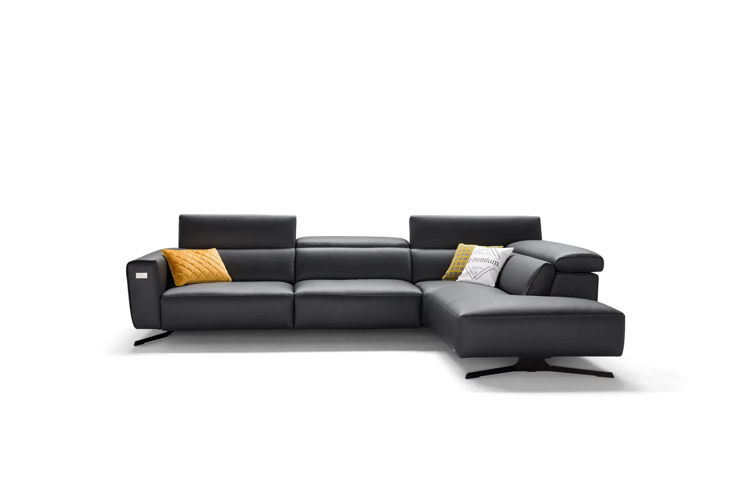 Dogma Emerald Edition angolare con chaise longue, su fondo bianco